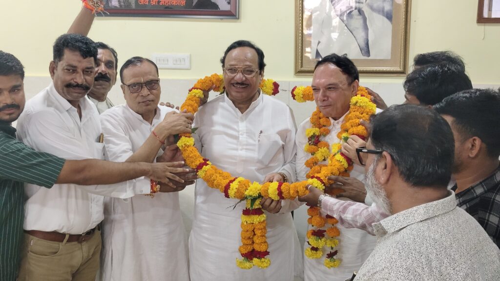 झाबुआ कांग्रेस में जिलाध्यक्षी बदली... लेकिन फिल्म वही पुरानी...