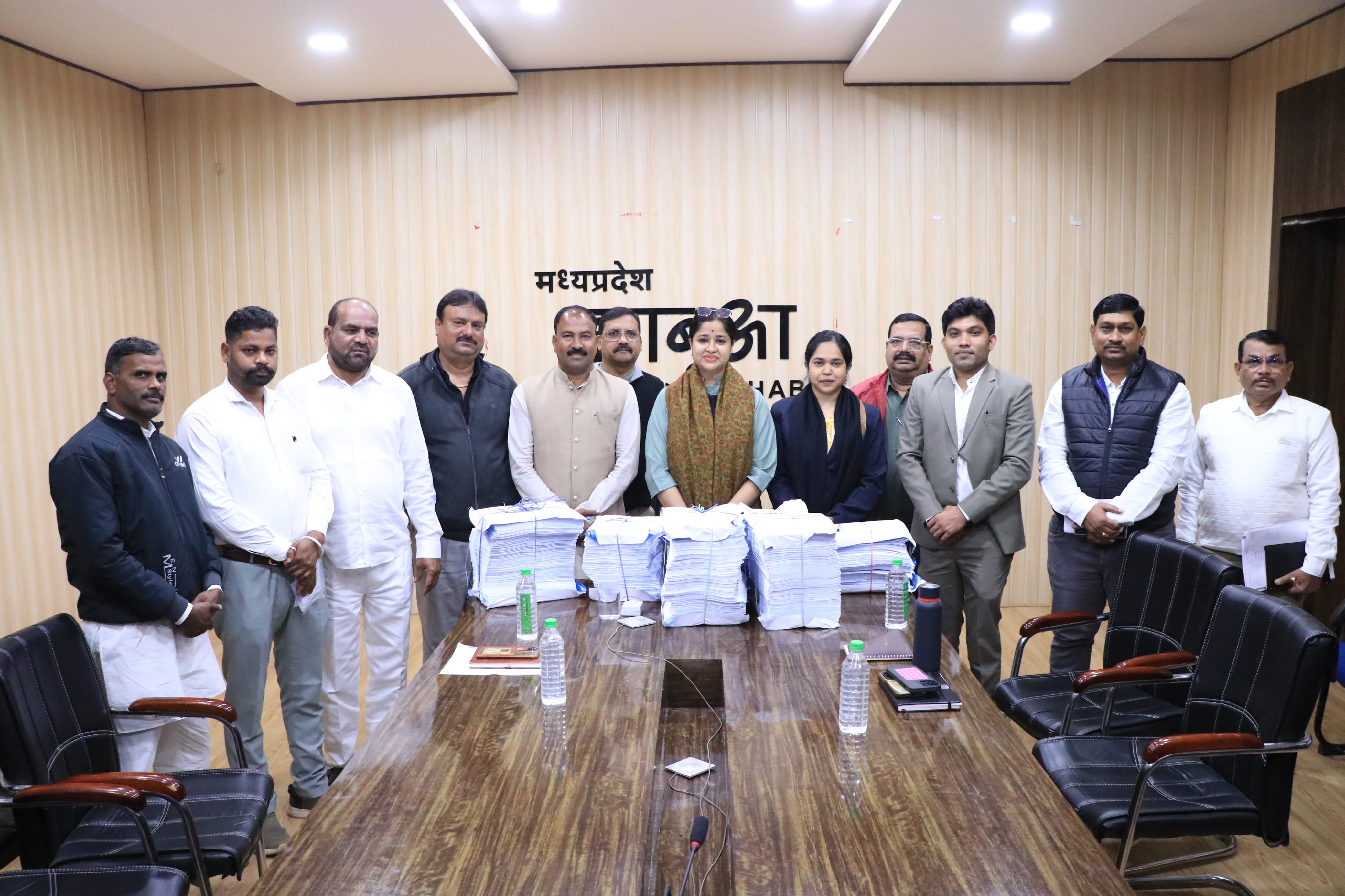 जिले में 45 हजार से अधिक नाम हटे... मतदाता सूची की गहन जांच... झाबुआ में विशेष पुनरीक्षण–2026 का ड्राफ्ट जारी... 